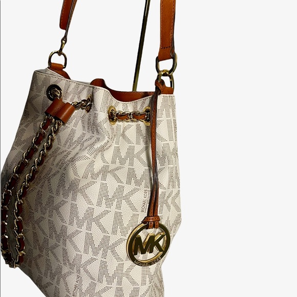 Michael Kors Leather Monogram Frankie Drawstring Purse and Matching Wallet - Picture 4 of 12